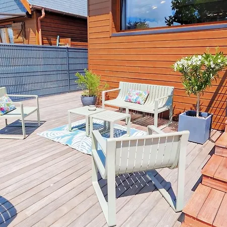 Le 48 Au Bord Du Avec Piscine & Parking Gratuit - Et Centre A Moins De 5 Minutes En Voiture Alpstuga *